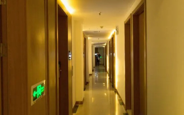 Xiangru Chain Hotel (Shanghai Caogen