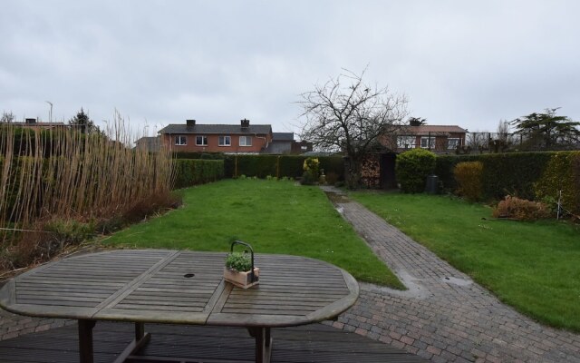 Secluded Holiday Home in Oostende with Garden