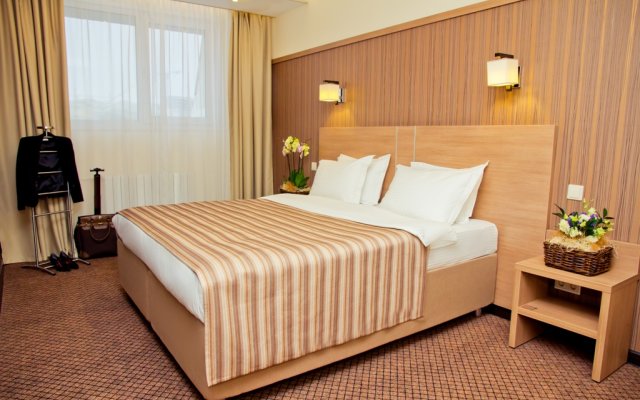 Comfort Inn Hotel Novosibirsk