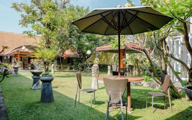 OYO 1190 Ndalem Katong Guest House