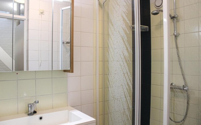 Stunning Home in Bruinisse With 2 Bedrooms and Wifi