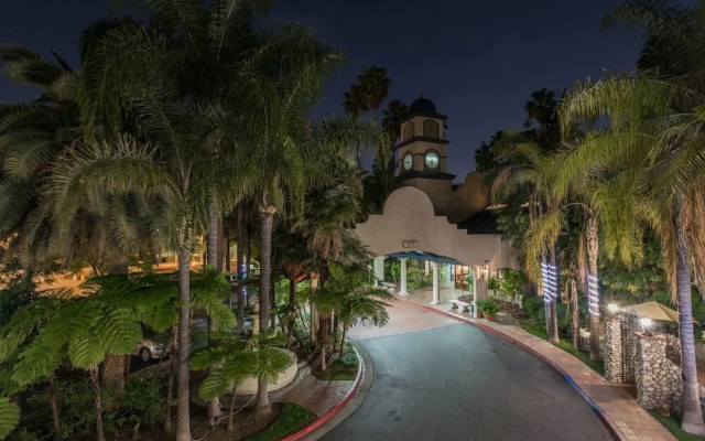 Radisson Suites Covina