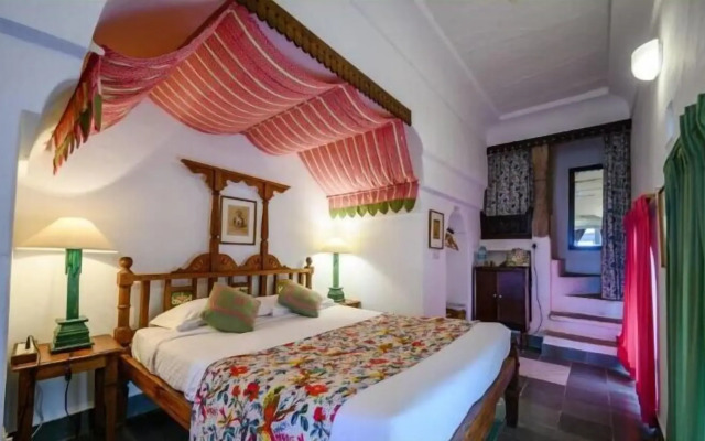 Neemrana Fort-Palace