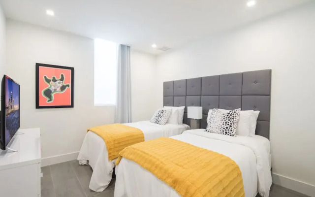 VHC Luxury Apartments 538-202