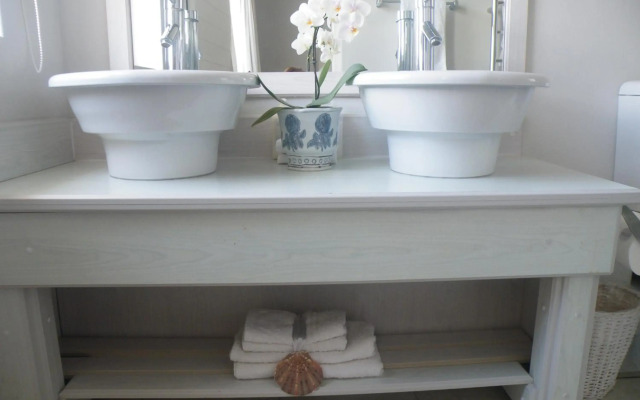 138 Marine Beachfront Guesthouse
