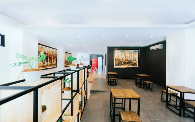 Hotel O Genteng Near Genteng Market Formerly Uno Hotel