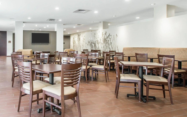 Sleep Inn & Suites