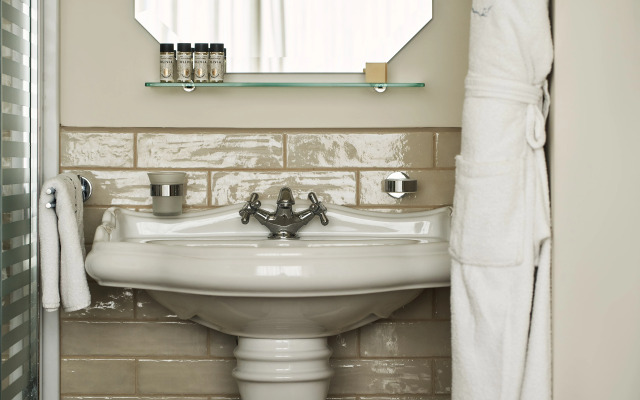 Legacy Gastro Suites