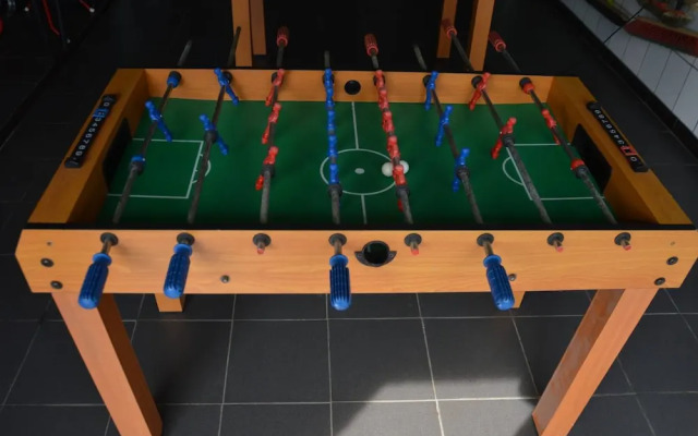 Charming Belgian Getaway, Vakantiewoning in Oudsbergen - 3 Bedrooms & Garden