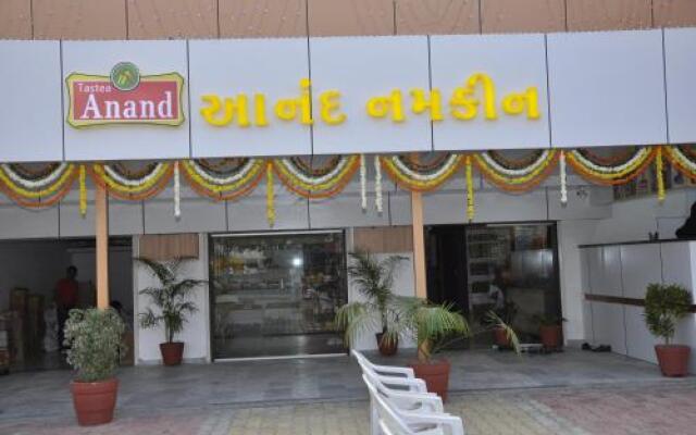 Hotel Anand
