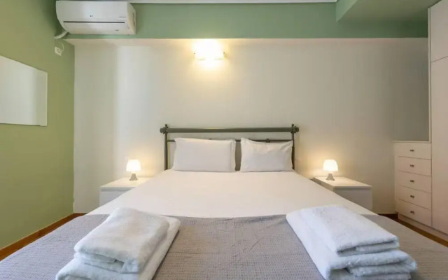 Petralona Dazzling top Floor 2BD AP