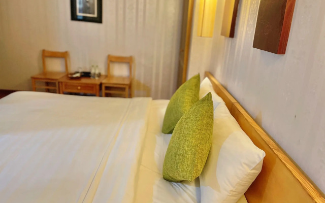 Hanoi Central Park Hotel