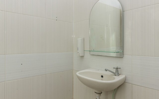 RedDoorz near Pantai Panjang Bengkulu