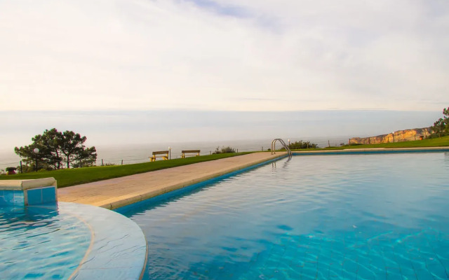 Liiiving in Nazare - Bay View Villas