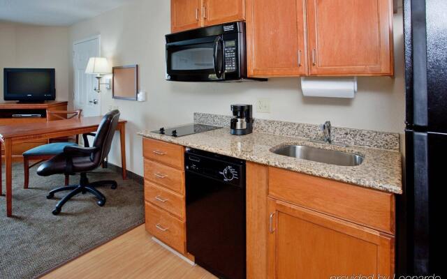 Candlewood Suites Colonial Heights Fort Lee, an IHG Hotel