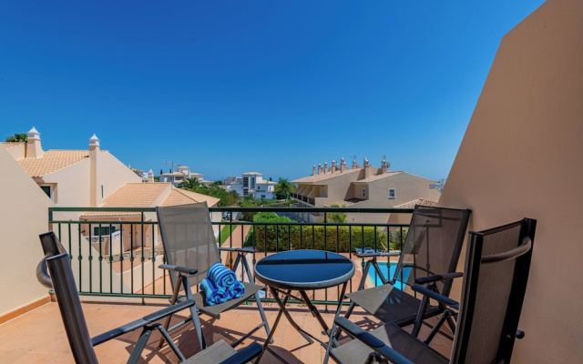 Sao Rafael TownHouse with Pool