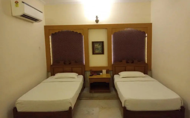 Hotel Heritage Inn