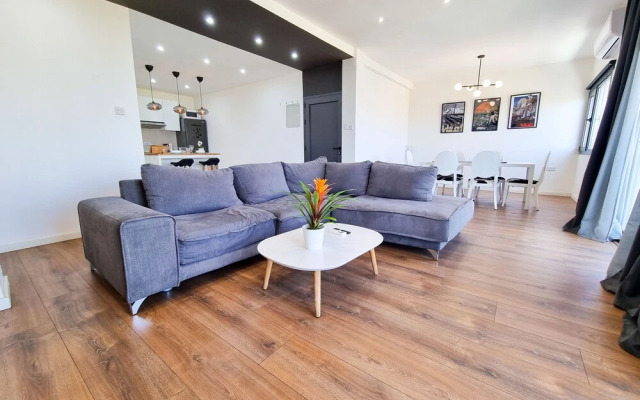 Seaview Wonders Apartment
