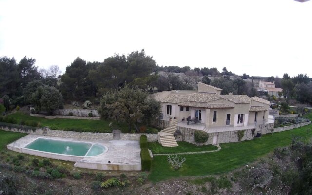 Captivating Home in Murs France With Private Swimming Pool