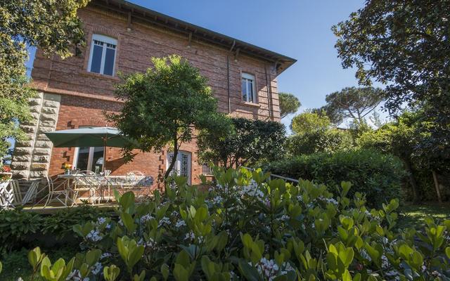 Fantastic Liberty Villa in the Heart of Versilia