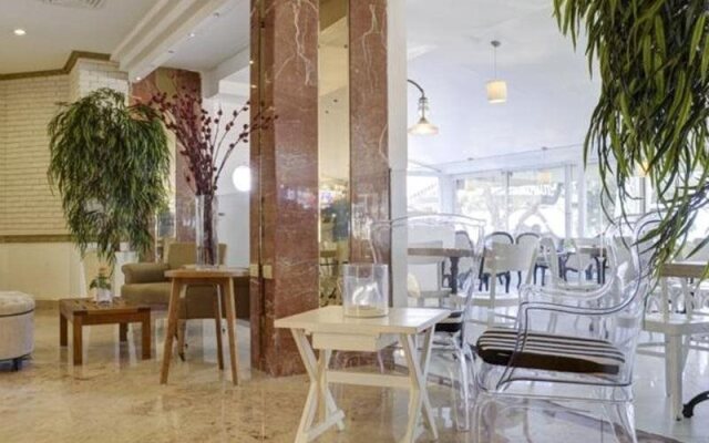 Residence Beach Hotel