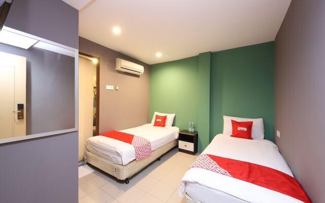 Oyo 89688 Alor Street Hotel