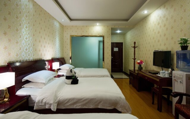 Mount Emei Moon Bay Hotel