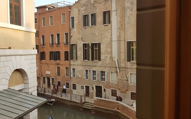 AD Place Venice