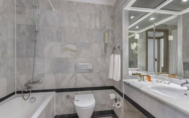 Green Max Hotel