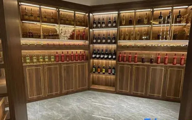 Xi'an Holiday Hotel (Xiangyin Zongxu Square)