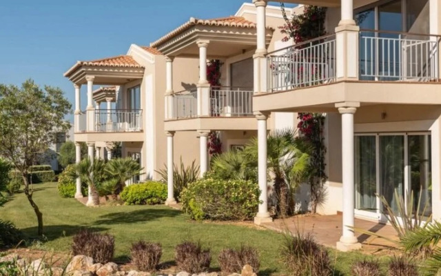 Sensational 2 Bedroom Townhouse 4 People