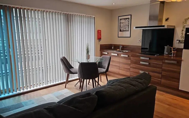 2nd Floor City Apartment