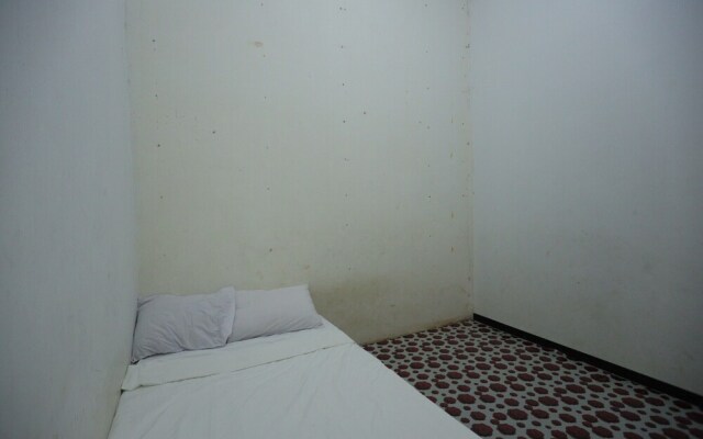 SPOT ON 93446 Penginapan Mak YesNearTaman Buluh Hang Tuah