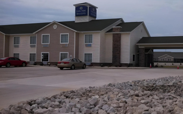 Cobblestone Hotel & Suites - Newton