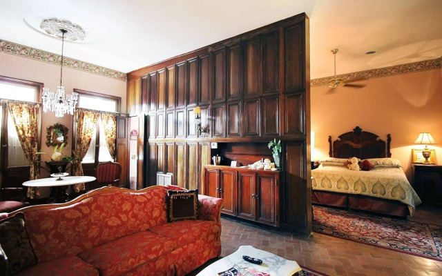 The Olivier House Hotel
