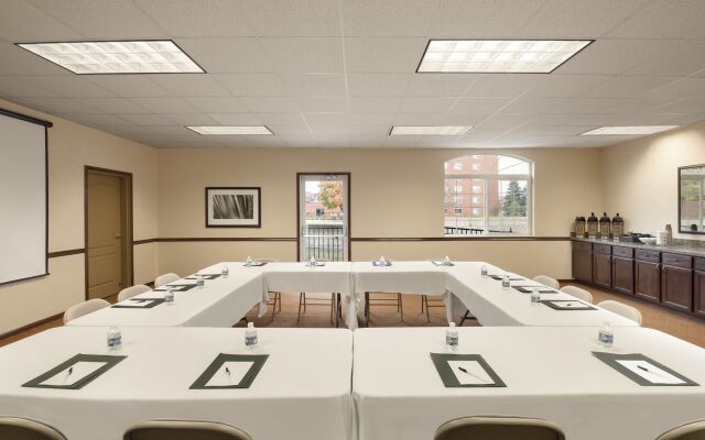 Country Inn & Suites by Radisson, Sioux Falls, SD
