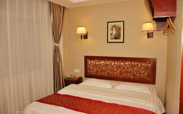 Longyi Business Hotel