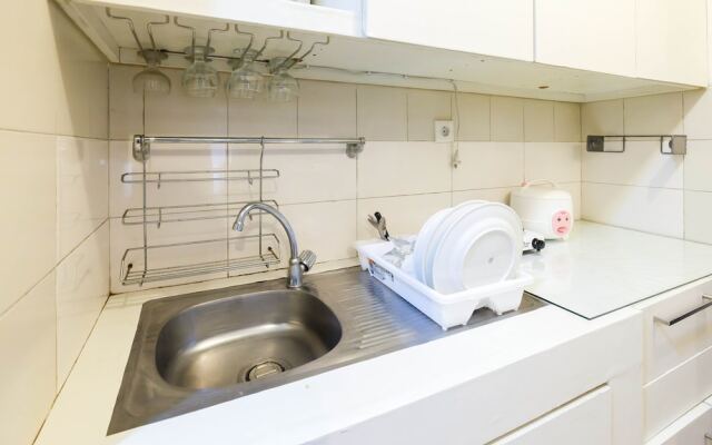 Homey 1br Gardenia Boulevard Apartment Near Pejaten Village