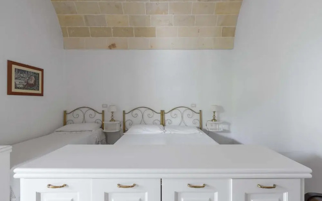 3005 Dimora Donn`anna - Mono 1 by Barbarhouse