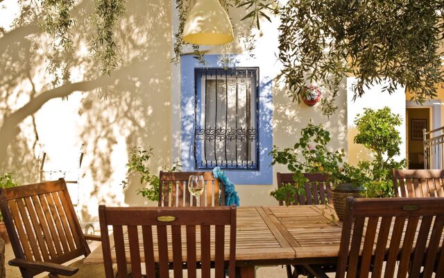 Merve Apartments