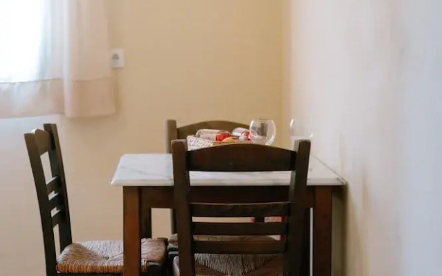 Cozy Gem With Access to a Sparkling Shared Pool