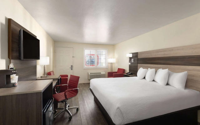 Ramada by Wyndham Kingman