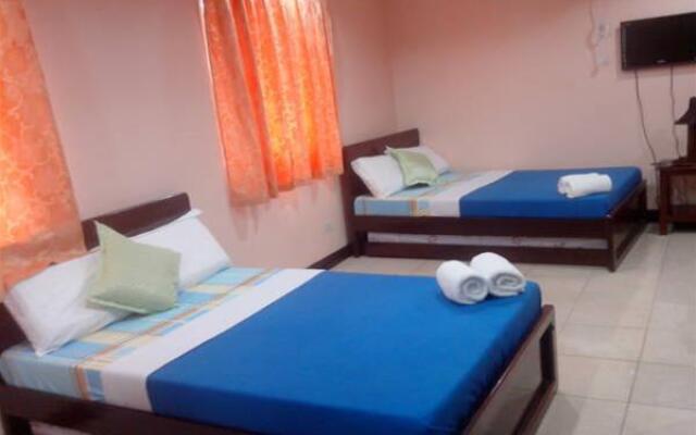 Rooms R Us - Voyagers Palace
