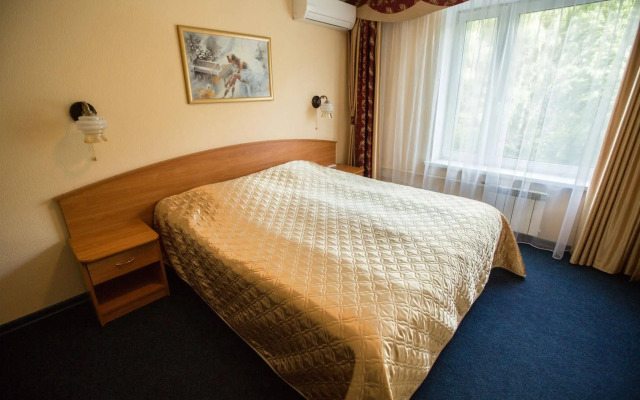 Hotel "Sayan"