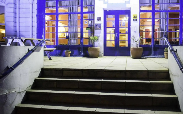 OYO The Southcliff Hotel