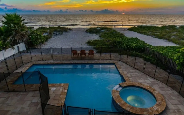 Sunshine's Hideaway by RedAwning