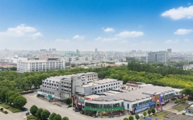 Shaoxing Shangyu Baiyun Hotel