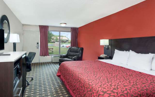 Days Inn by Wyndham Cullman