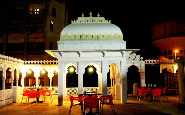 OYO 14118 Hotel Kalika Palace