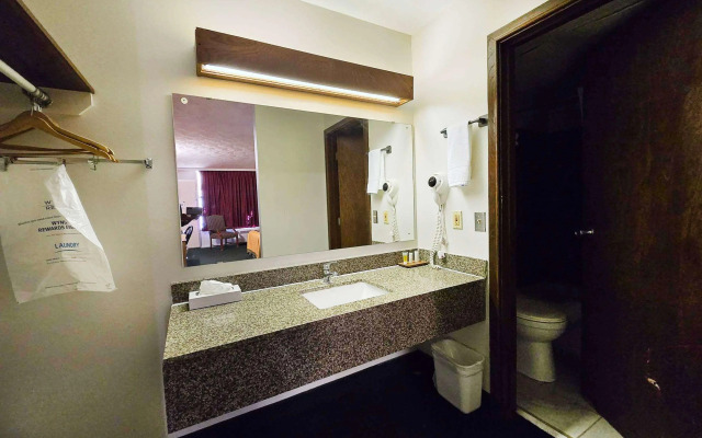 Travelodge by Wyndham Oakley